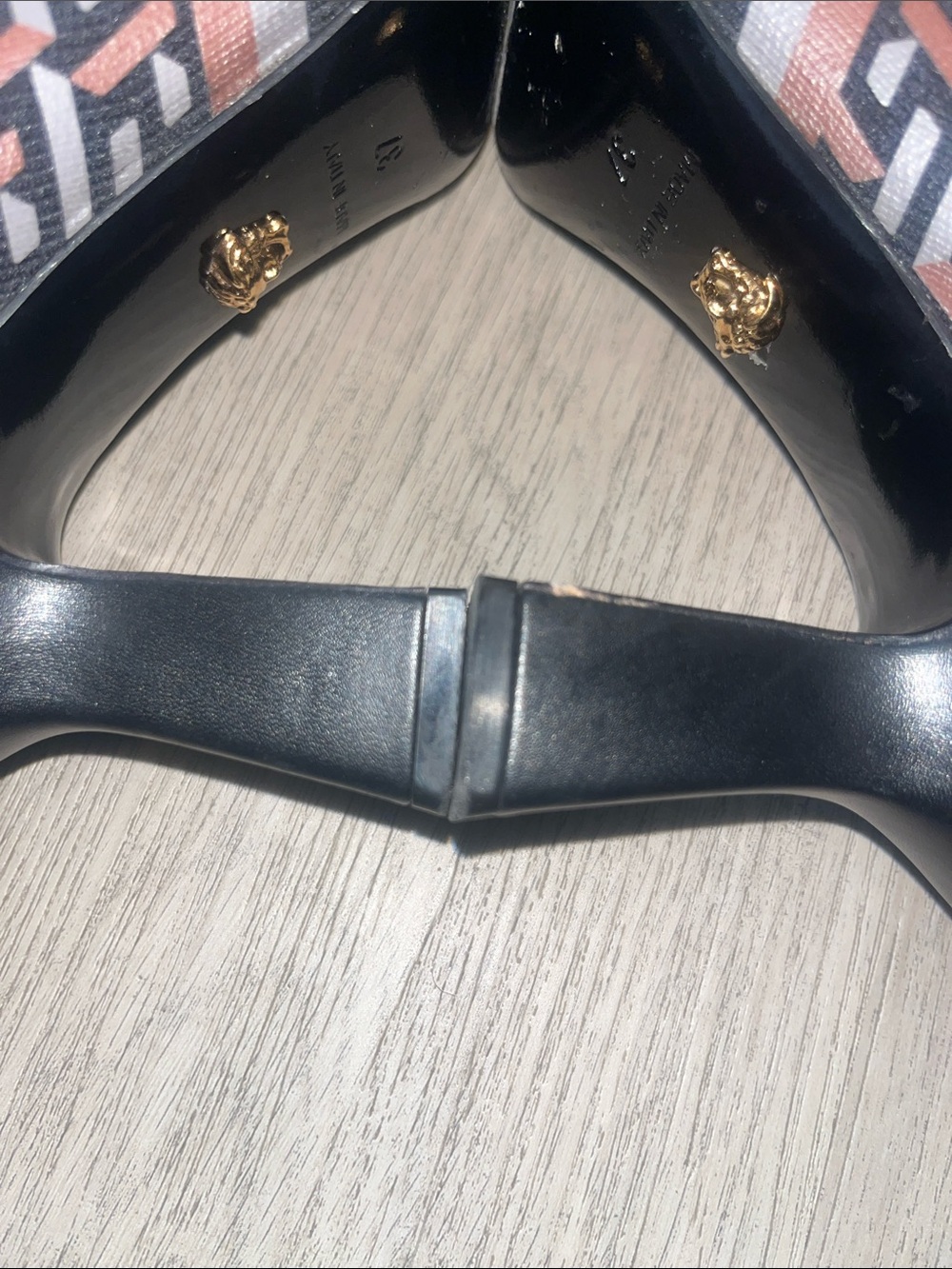 Versace - Picture 11 of 15
